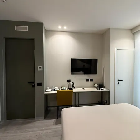 Wakeapp Tech 4* Reggio Calabria