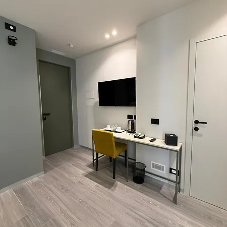 Wakeapp Tech 4* Reggio Calabria