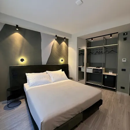 Wakeapp Tech 4* Reggio Calabria